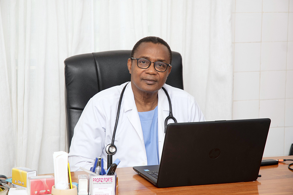 Dr Houmey Valère Adjiwanou